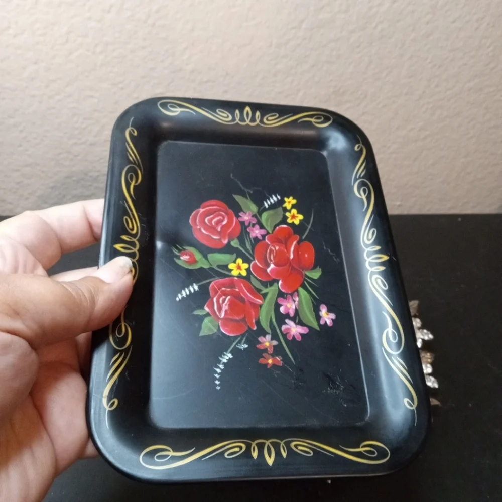 GORGEOUS Handpainted Black Toleware 4
